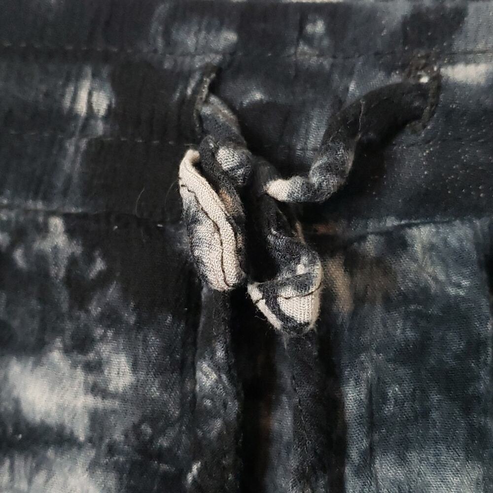Torrid 1 1X Tie Dye Shorts Black Pull-On Gauze Mid-Rise Size 14 16 - Picture 6 of 8